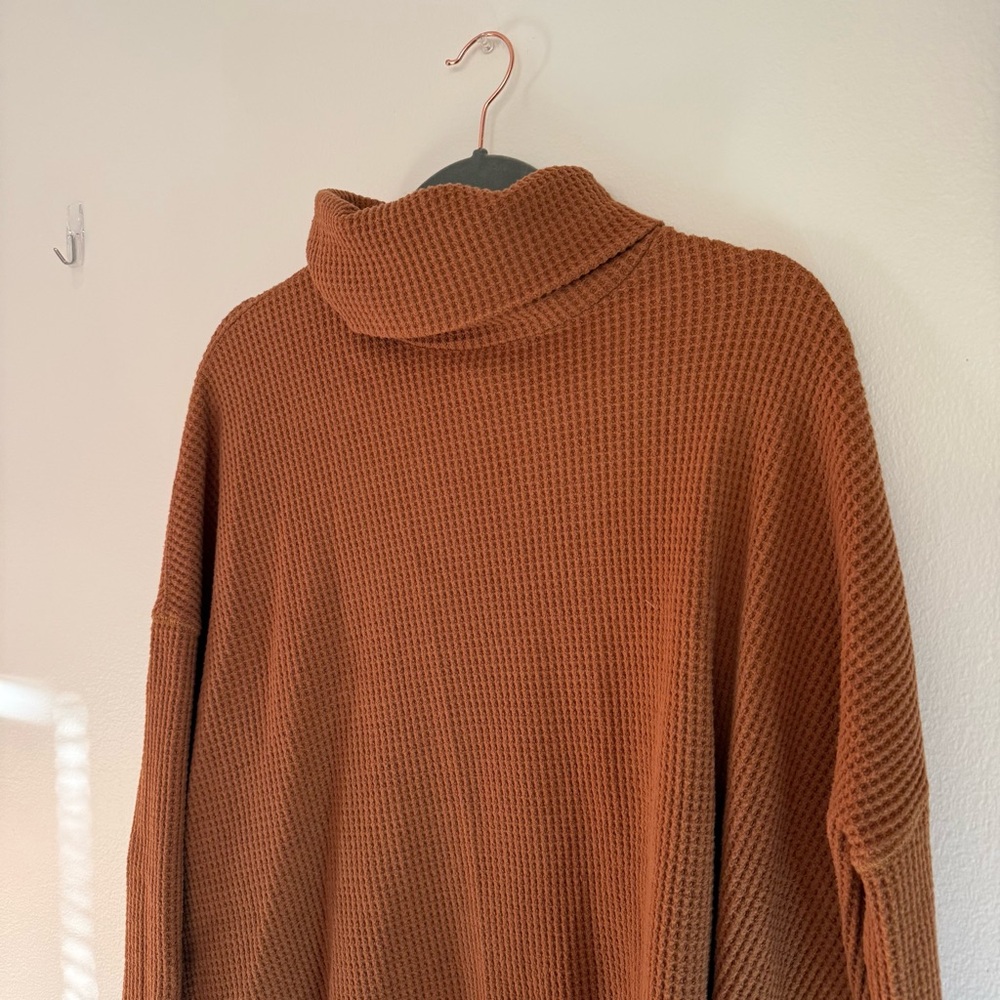 Women’s L Old Navy Burnt Orange Knit Turtle Neck Sweater Long Sleeve NWOT